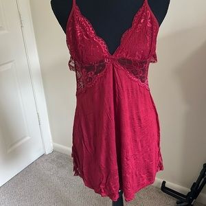 V-neck lace babydoll